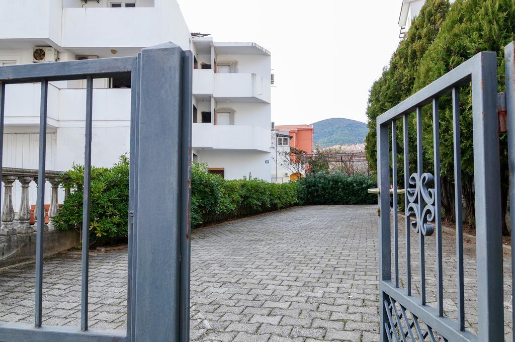 Guest House Heart Of Budva Eksteriør billede